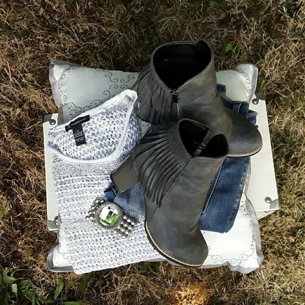 INC sweater